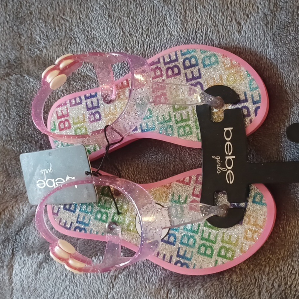 NWT BEBE GIRLS SANDELS SIZE 7/8